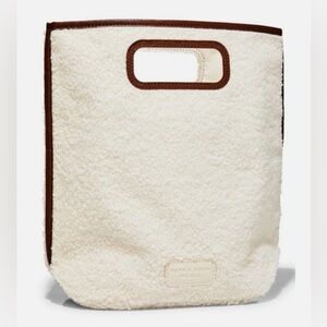 🆕🪷 BATH & BODY WORKS “BOUCLE” REUSABLE GIFT/TOTE BAG. BRAND NEW WITH TAGS.